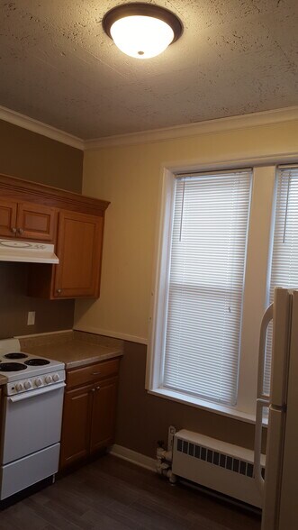Kitchen - 723 58th St