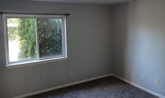 Building Photo - Pheasant Run, where living is fun!