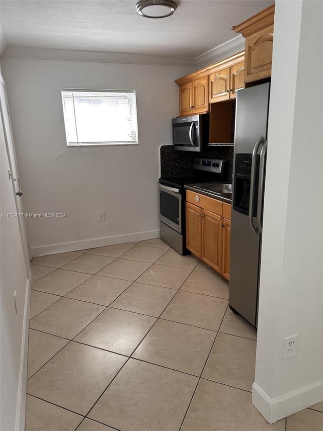 Building Photo - 3170 SW 16th St