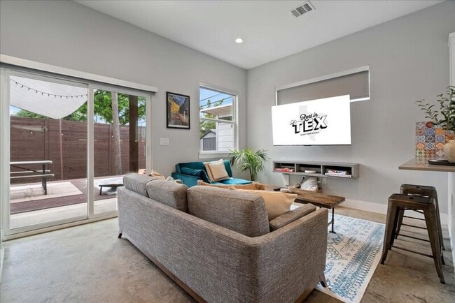 Building Photo - 6301 Santos St