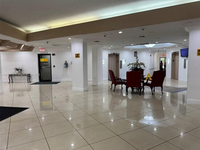 Building Photo - 1300 NE Miami Gardens Dr