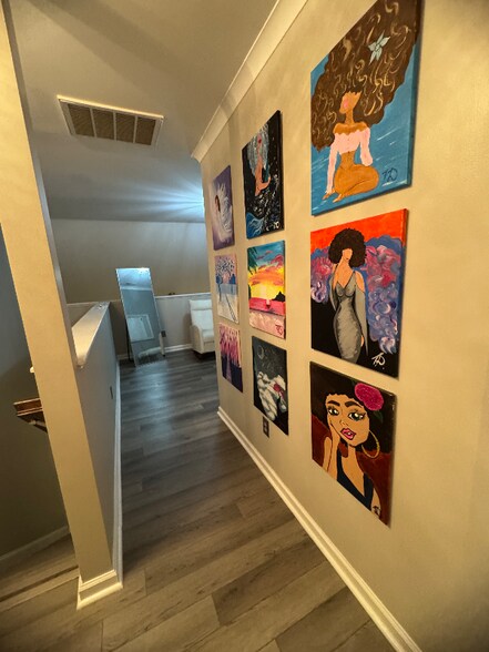 Building Photo - 13 Signet Dr