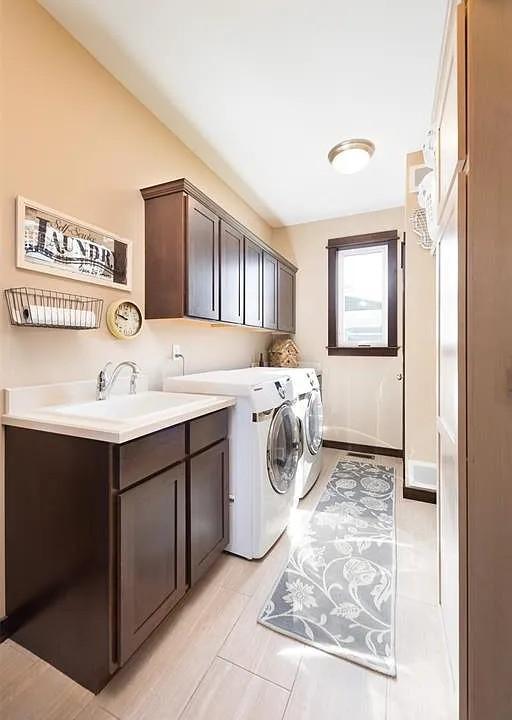 Building Photo - 4894 Triumph St