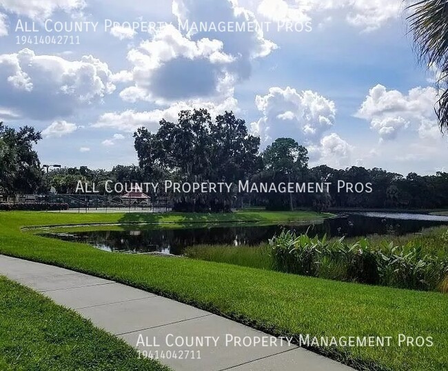 Building Photo - 5112 Far Oak Cir