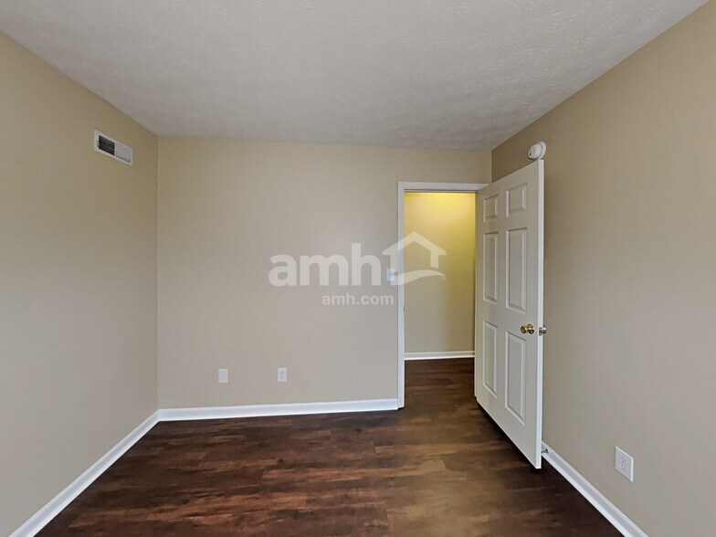 Building Photo - 1159 Valley Forge Dr