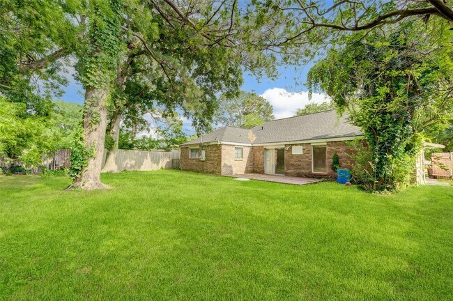 Building Photo - 7214 Mobud Dr