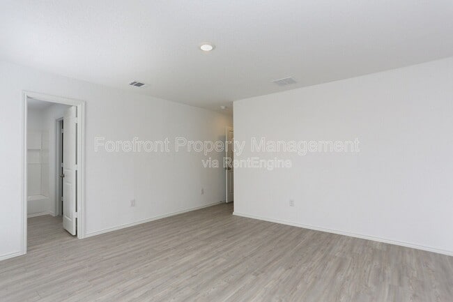 Building Photo - 6503 Scarecrow Wy