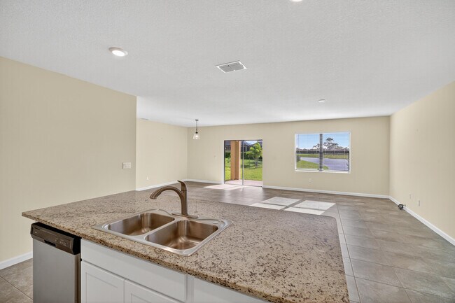 Building Photo - 6580 Canterbridge Dr