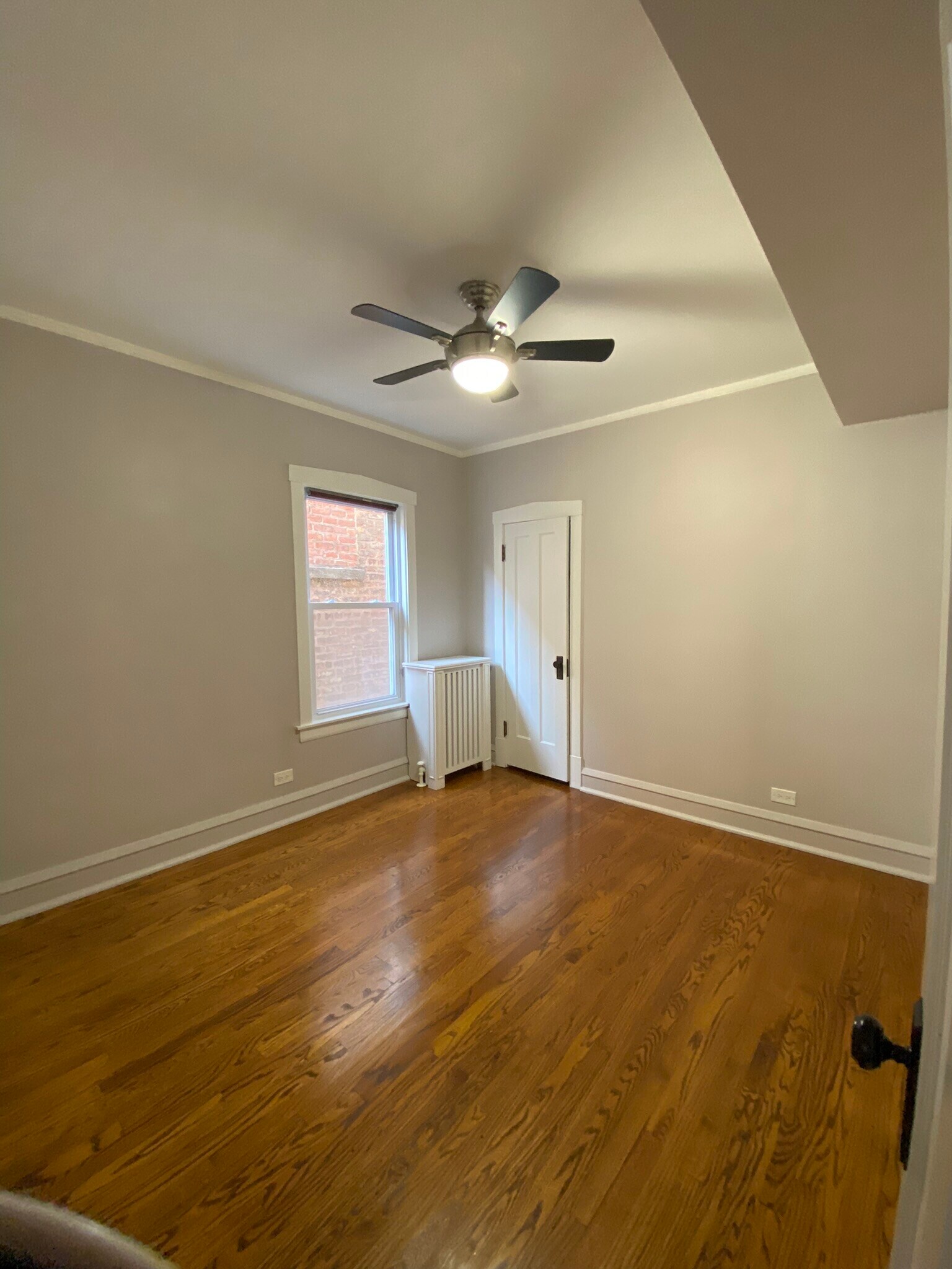 Bedroom - 5016 N Major Ave