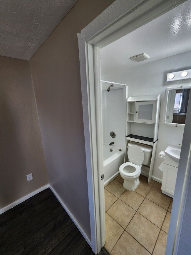 Building Photo - Niwot Condo