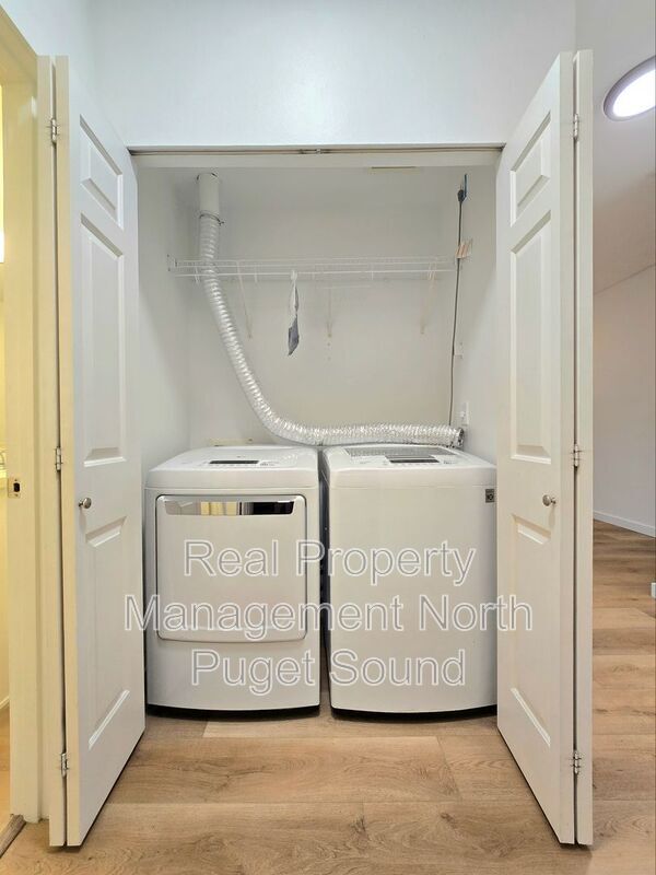 Building Photo - 18930 Bothell Everett Hwy