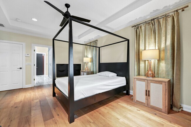 Building Photo - 11855 Camden Park Dr