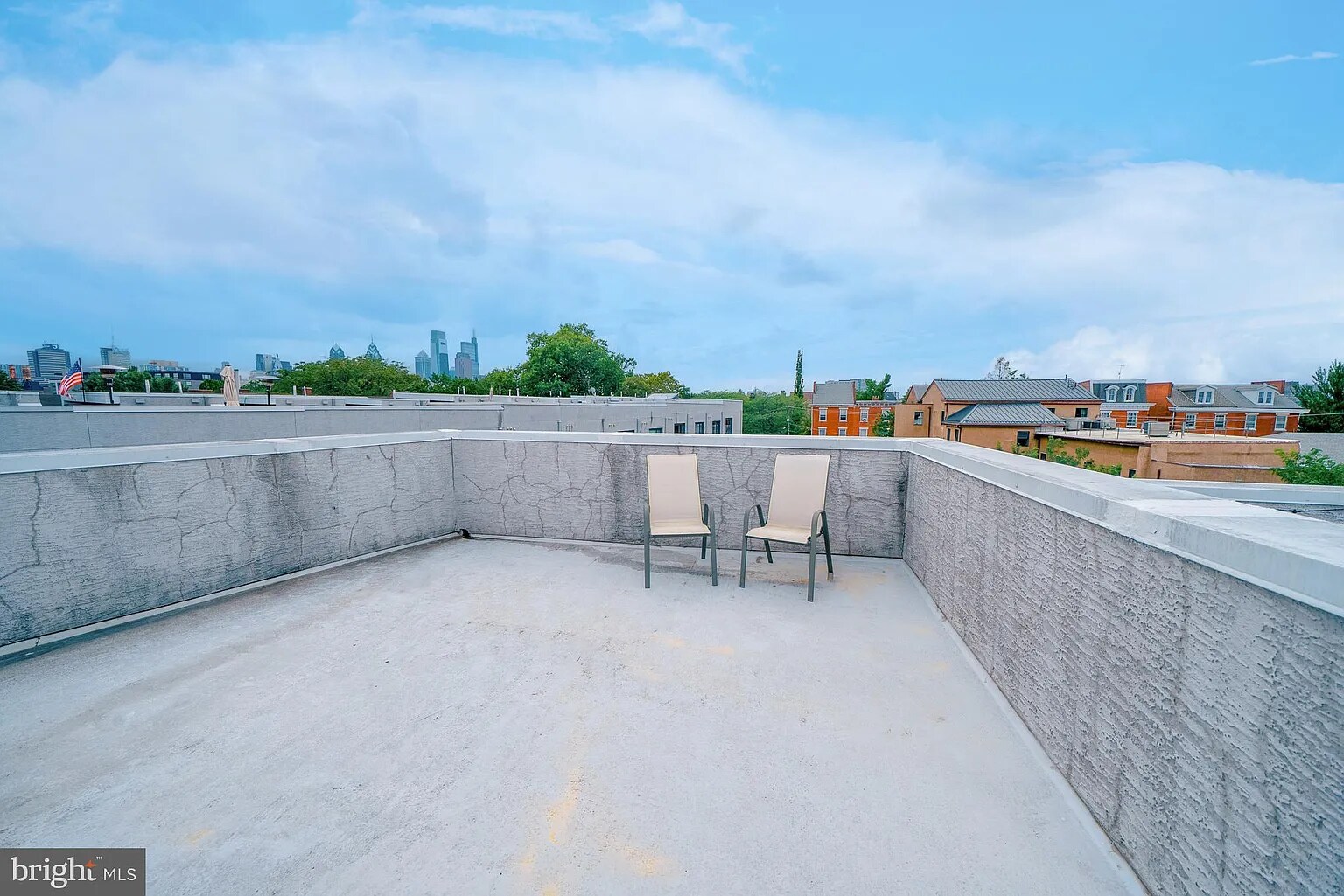 Building Photo - 706 N 7th St