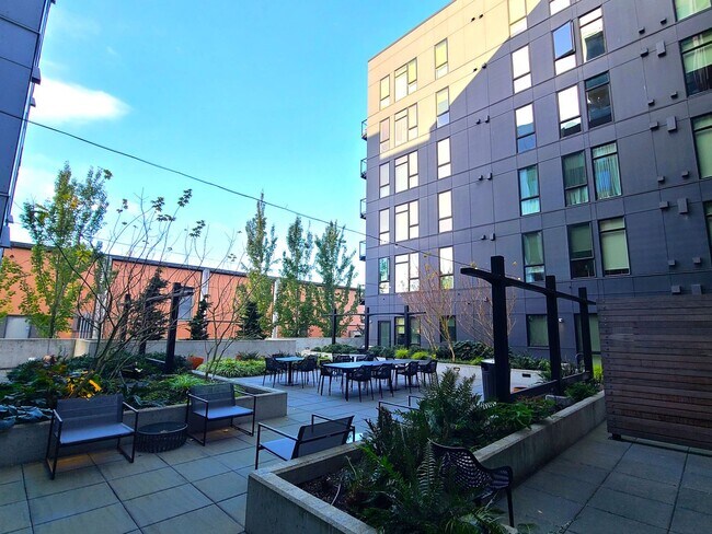 Building Photo - Mira Flats unit #324 Contemporary Open 1Bd...