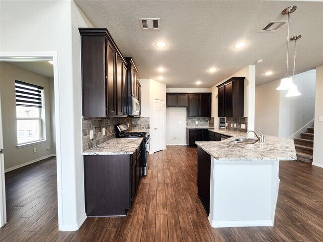 Building Photo - 14711 Sycamore Side Wy