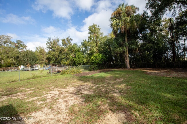 Building Photo - 442 SW Naha St