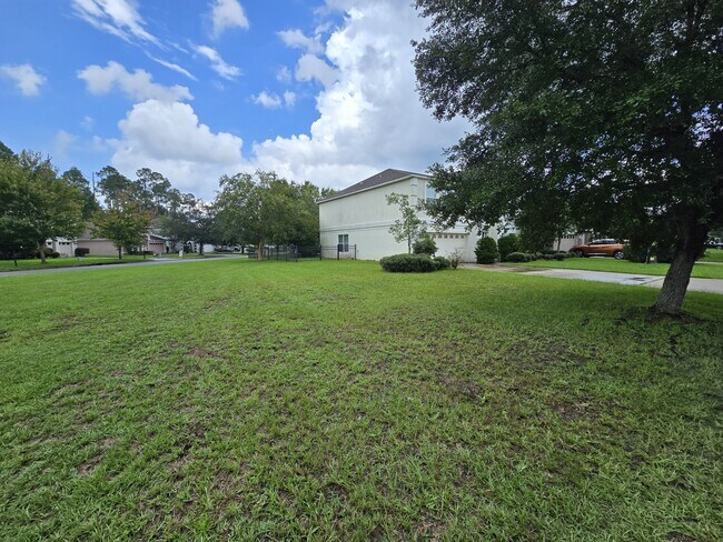 Building Photo - 405 Brooklet Cir