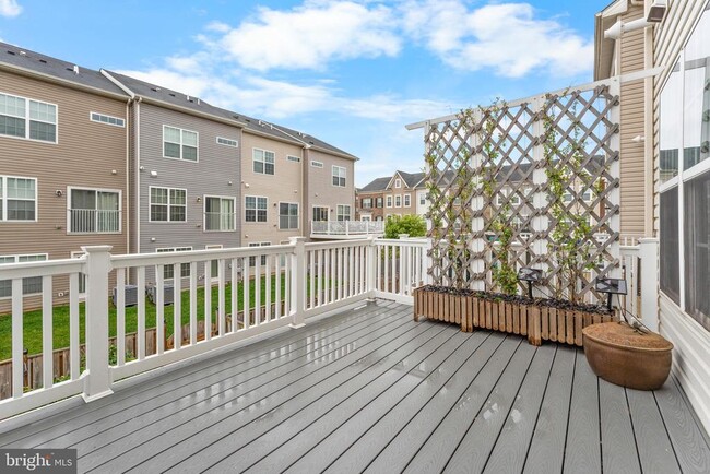 Building Photo - 5957 Whelan Ln