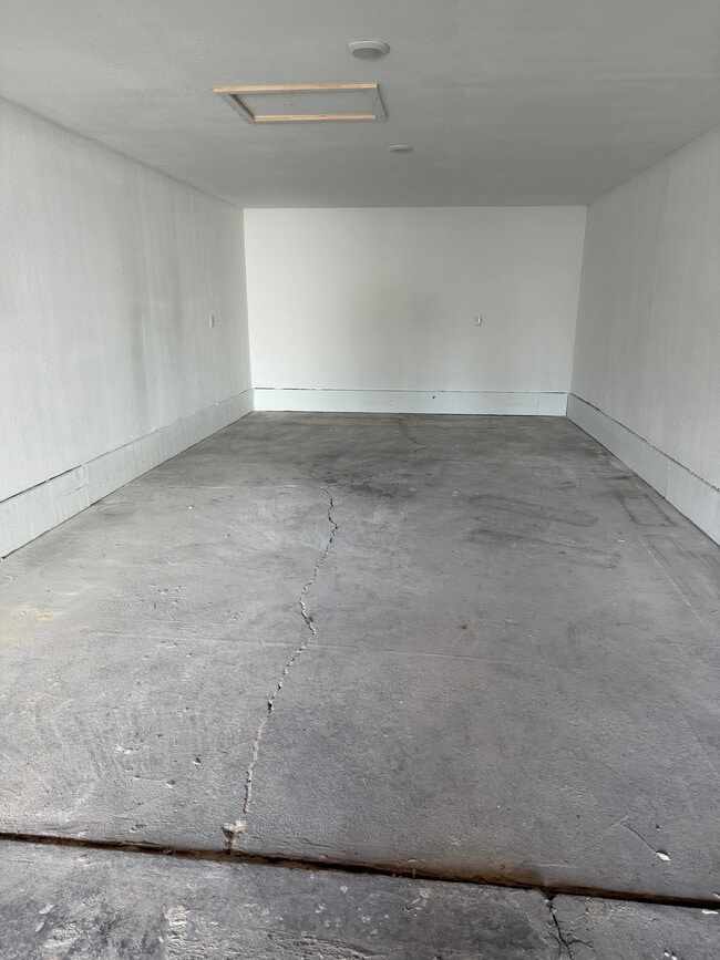 Building Photo - 213 D St NW