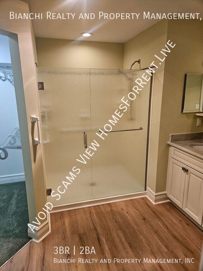 Building Photo - 2361 Bentley Dr