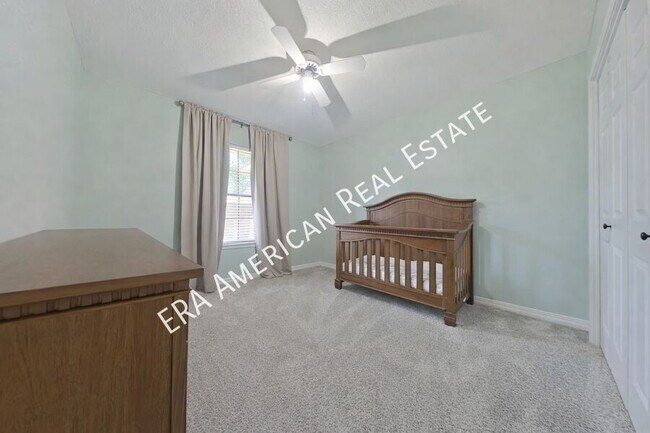 Building Photo - 608 Manor Ct