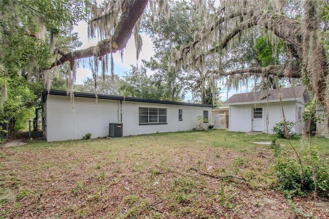 Building Photo - 906 San Domingo Rd