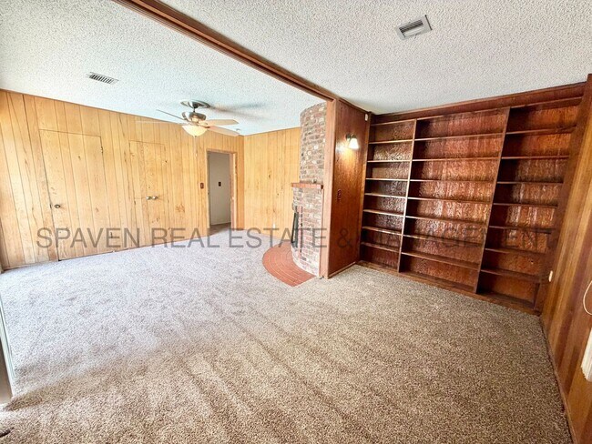 Building Photo - 4750 El Molino Ave