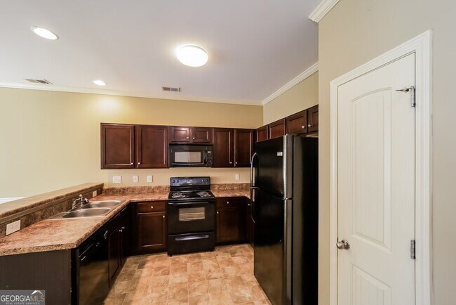 Building Photo - 71 Hamil Ct NW