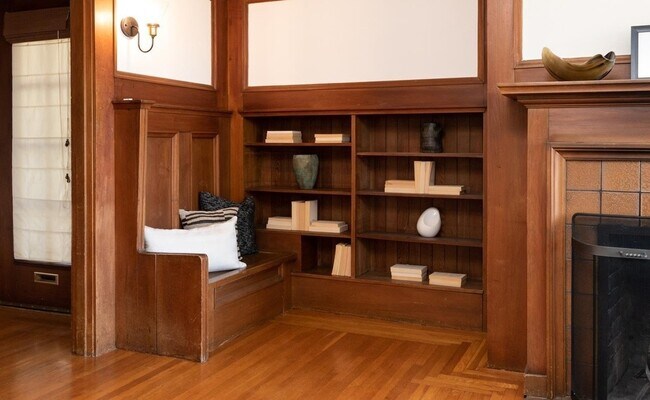 Building Photo - 7 Panoramic Way