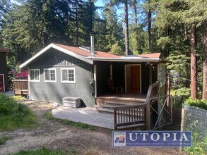 Building Photo - Gorgeous 4-bedroom, 2-bathroom Forest Lake Home with Deck, Office & Scenic Redwood Views