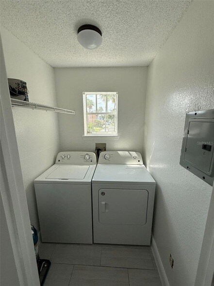 Building Photo - 2206 Antigua Pl