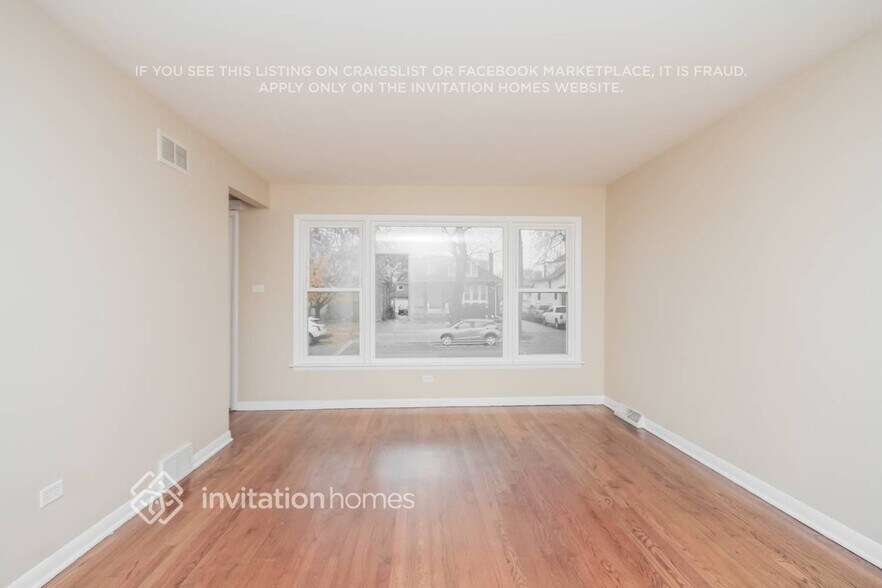 Building Photo - 3832 East Ave