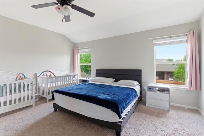 Building Photo - 2409 Muzzie Ln