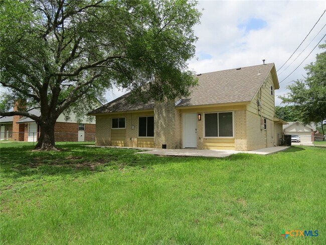Building Photo - 3318 Paintrock Dr