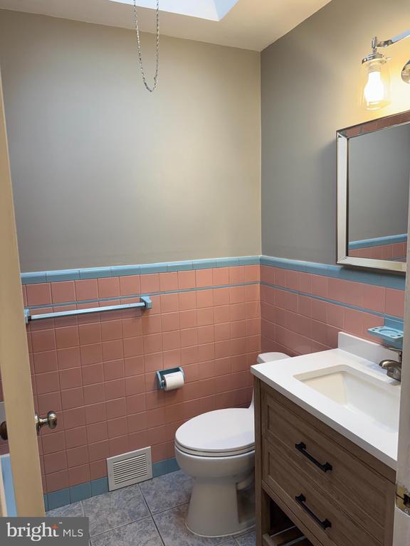 Building Photo - 5149 Arbor St