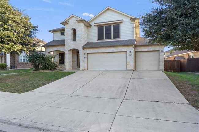 Building Photo - 706 Harwood Dr