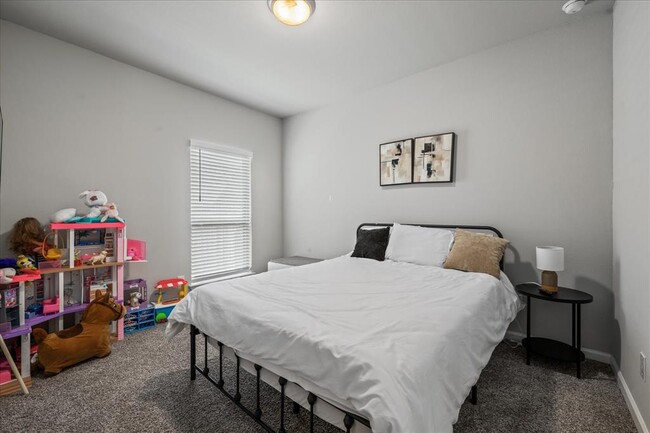 Building Photo - 861 Blue Oak Blvd