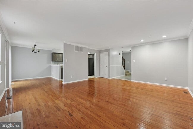 Primary Photo - 306 Manor Ln