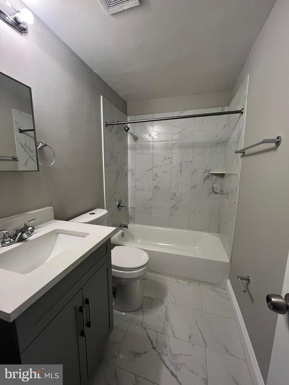 Building Photo - 7817 St Boniface Ln