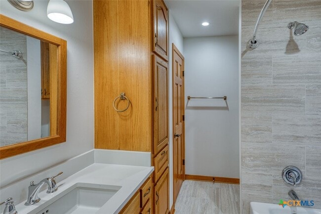 Building Photo - 614 Co Rd 207