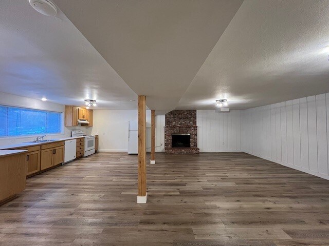 Building Photo - 1185 E Grover St