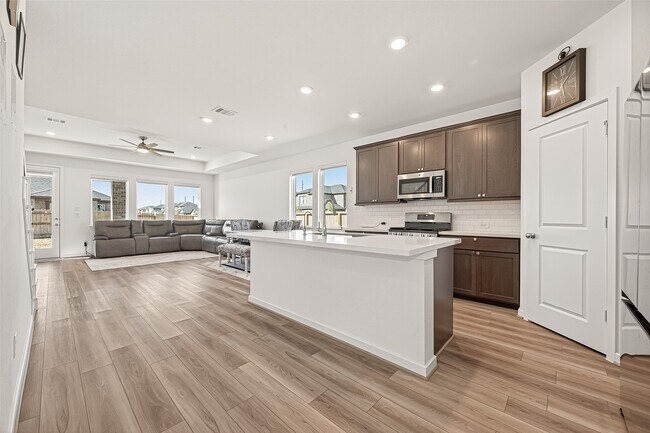 Building Photo - 9747 Pettus Crk Dr