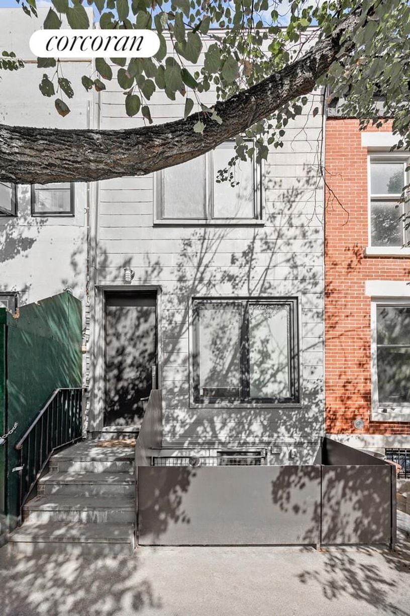Building Photo - 419 17th St