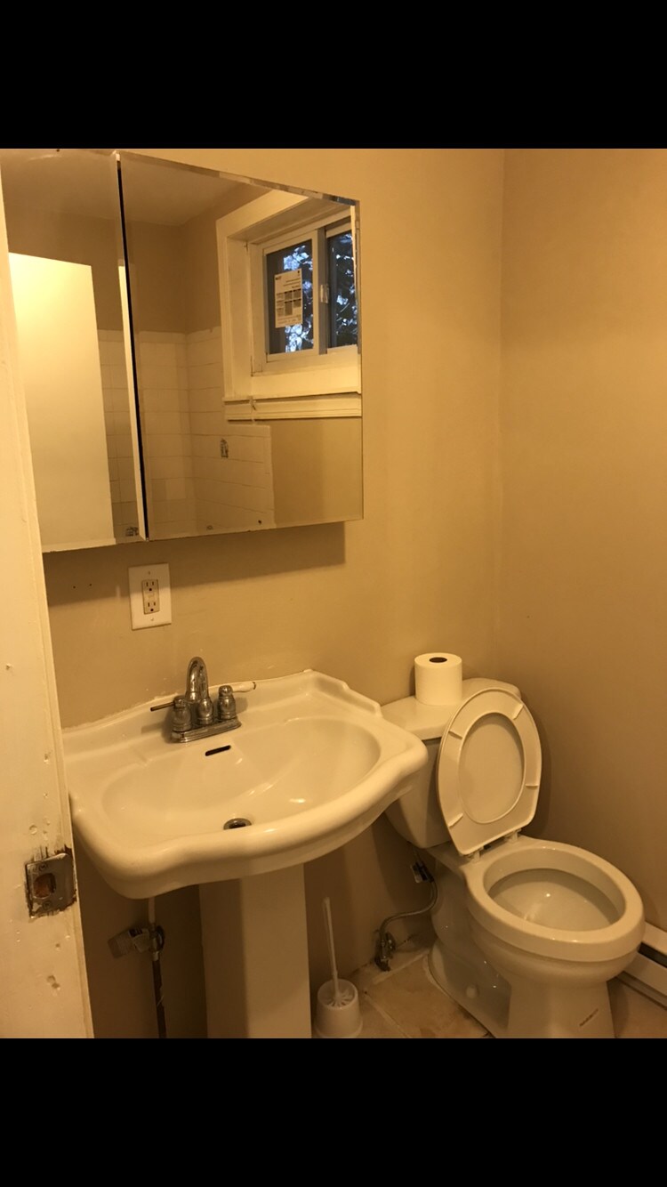 Building Photo - 2222 N 29th St