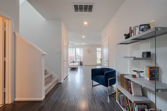 Building Photo - 1714 Clifton Hills Ln