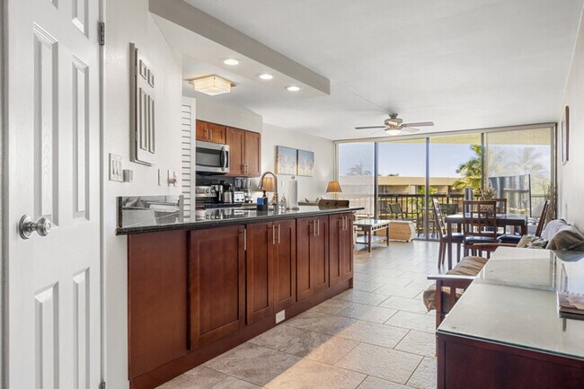 Building Photo - 1032 S Kihei Rd