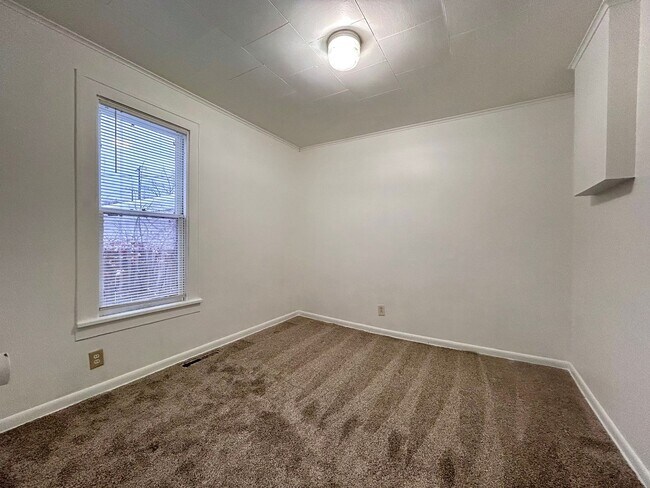 Building Photo - 1471 Hoyt St