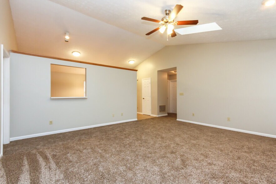 Building Photo - 12036 Pepperwood Dr