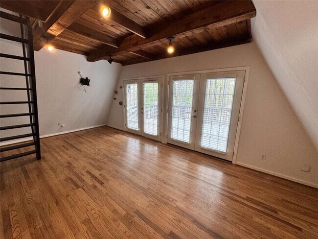 Building Photo - 2475 Hawk Creek Trail