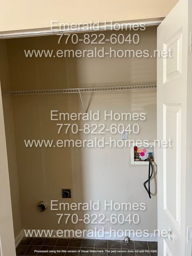 Building Photo - Now Ready!!! 3 bedroom home in sought out Austell city!!!